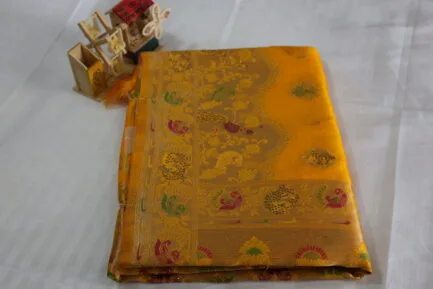 Bnarasi Pure Silk Golden Zari Saree musturd border in detail