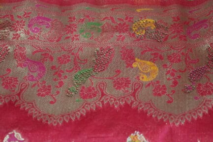 Bnarasi Pure Silk Golden Zari Saree red border in detail